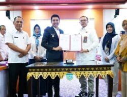 Penandatanganan Nota Kesepakatan antara Pemkab. Ogan Ilir dengan Perusahaan Umum (PERUM) BULOG Kanwil Sumsel dan Babel