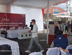 KPU OKI Gelar Simulasi Pungut dan Hitung pemilu 2024 di Halaman KPU OKI