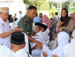 Tepung Tawar Keberangkatan Jemaah Calon Haji di Mesjid Asy Syuhada Korem 022 /PT : Dandim 0207/Sim, Doakan Calon Haji Simalungun