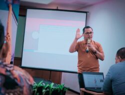 Muchendi Mahzareki Kritik Defisit Anggaran OKI, Pengamat: Jangan Lupa, PAN Juga Punya Andil.