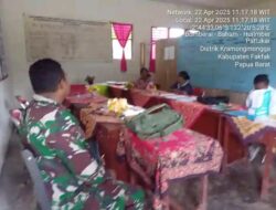Babinsa Koramil 1803-07/ Kramamongga Komunikasi Sosial (Komsos) Revisi Undang – Undang TNI Bersama Toko Papua.