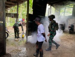 Basmi Malaria, Satgas Yonif 131/Brajasakti Lakukan Fogging di Kampung Ampas Perbatasan Papua