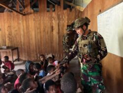 Gagah di Medan Tempur, Lembut di Ruang Kelas: Dedikasi Satgas TNI untuk Pendidikan Papua