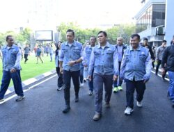 Peduli Kepada Masyarakat, TNI AL Berikan Bantuan Sosial Kepada Warga di Sekitar Kelapa Gading