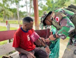 Warga Papua Rasakan Kepedulian Satgas Yonif 131/Brajasakti Lewat Pengobatan Gratis