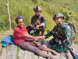 Menyusuri Pegunungan Papua Satgas TNi Bawa Harapan Lewat Safari Honai