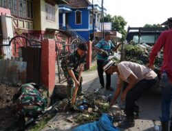Wujud Menjaga Lingkungan, Kodim 0402/OKI-OI Laksanakan Jumat Bersih