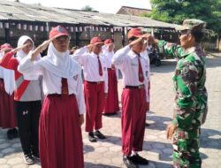 Pelatihan PBB di Sekolah, Babinsa Kademangan Bentuk Karakter dan Pondasi Kuat Generasi Penerus