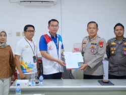 Polda Sumsel Teken Berita Acara Risk Assessment dan Gelar Simulasi Penguraian Penonton Pasca Defile Porprov