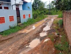 Jalan Kelurahan 16 Ulu Palembang Sangat Memprihatinkan dan Belum Pernah Tersentuh Proyek Pengerasan Jalan