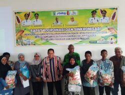 Bupati Samaun Gandeng Dinas Ketahanan Pangan Papua Barat, 679 Paket Sembako Disalurkan ke Warga