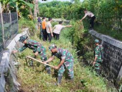 Tiga Pilar Bersinergi, Aksi Karya Bakti Bersama Kodim 0808/Blitar Memperingati Hari Juang Kartika di Kelurahan Klampok