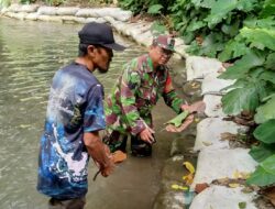 Babinsa Bendowulung Ajak Warga, Jaga Kebersihan dan Kelestarian Sumber Mata Air