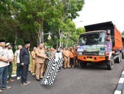 Wako Ludi Lepas Keberangkatan Bantuan ke Korban Bencana Sumatera