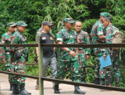 Dandim 0808/Blitar Dampingi Danrem 081/DSJ kunjungi Lokasi Sasaran Pembangunan Jembatan Gantung di Blitar