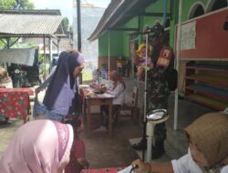 Babinsa Kelurahan Rembang Dampingi Kegiatan Penimbangan Balita Bersama Kader Posyandu