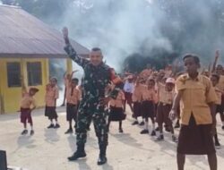 Babinsa Koramil Kramomongga Ajak Siswa SD Nawatukar Senam Bersama, Tanamkan Pola Hidup Sehat Sejak Dini