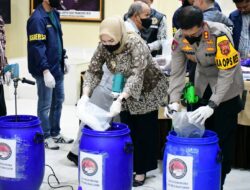 Lawan Peredaran Gelap Narkotika, Polres Banyuasin Musnahkan 21,9 Kg Sabu Senilai Rp16 Miliar