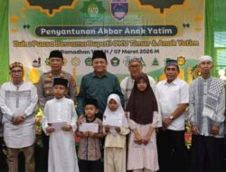 Ramadhan Penuh Kepedulian, Bupati OKU Timur Santuni Anak Yatim di Masjid AT-Taqwa Gumawang