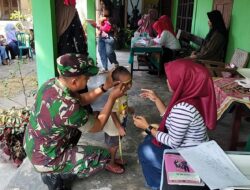 Percepat Penurunan Stunting di Wonodadi, Babinsa Salam Aktif Dampingi Posyandu