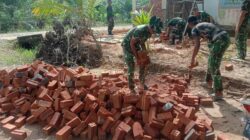 TNI dan Warga Bersatu, Pembangunan MCK TMMD Kodim 0402/OKI Terus Berjalan