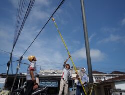 Pemkab OKI Rutin Tertibkan Kabel Udara, Provider Nakal Masih Berulah