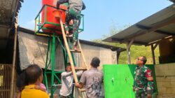 Air Bersih untuk Warga, Satgas TMMD ke-129 Pasang Toren di RT 07