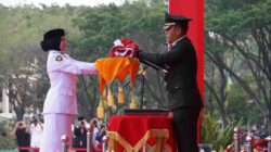Dandim 0509 Pimpin Penurunan Sang Merah Putih, HUT ke-81 RI di Kabupaten Bekasi Berlangsung Khidmat