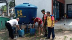 Mata Air untuk Sesama: Dedikasi Babinsa Dampingi Kebutuhan Air Bersih Warga