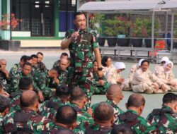 Jam Komandan Kodim 0509, Dandim Vicky Tanamkan Semangat Disiplin dan Kebersamaan