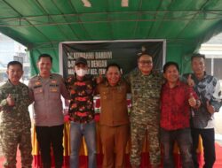 Pererat Silaturahmi dengan Masyarakat Cengal, Dandim 0402/OKI Resmikan Peletakan Batu Pertama Posramil dan Terima Penyerahan 8 Pucuk Senpira