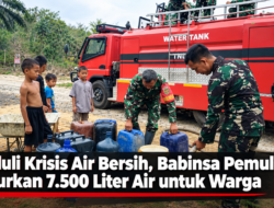Peduli Krisis Air Bersih, Babinsa Pemulutan Salurkan 7.500 Liter Air untuk Warga