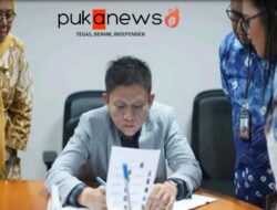 Bupati Enos Tandatangani Komitmen Implementasi KKI