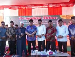 Pengajian Akbar HUT Ke 15 Desa Perjaya Barat, Ini Harapan Bupati Enos