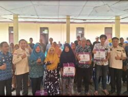 25 Pelaku Usaha di Kecamatan Cempaka, Terima Bantuan Mesin Obras