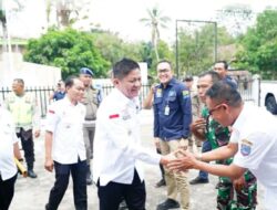Serap Aspirasi, Bupati Enos Ngantor di Kecamatan Madang Suku II