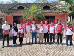 Ketua LSM LIRA Simalungun Hotman Petrus Simbolon Laporkan Paslon Bupati Ke Bawaslu Simalungun,APK Pasang Di Pohon Dan Kampanye Libatkan Anak Anak