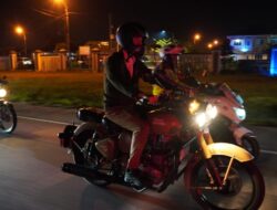 Bupati Muchendi Keliling Naik Motor Pantau Keamanan Malam Takbiran