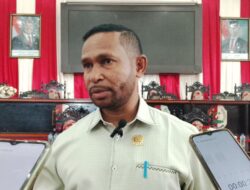 Terima Tuntutan Aksi Honorer Non-Database, Amir Rumbouw: Kami Akan Tindaklanjuti Secara Serius