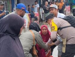 Lapak Liar di Fakfak Dibongkar Satpol PP, Warga Histeris hingga Pingsan