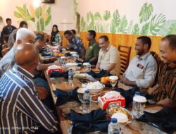 Bupati Fakfak Bersama Forkopimda Gelar Ramah Tamah di Rumah Makan Family: Perpisahan Danlanal Lama dan Sambut Danlanal Baru