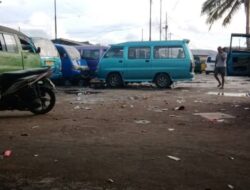 Sopir Angkutan Kampung di Fakfak Protes Relokasi Parkiran Pasar Kelapa Dua