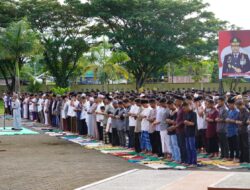 Polda Papua Barat Gelar Sholat Idul Adha dan Distribusi Kurban untuk Masyarakat dan Personel