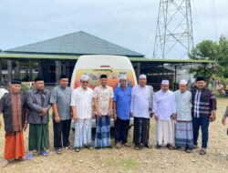 Jamaluddin Idham Serahkan Bantuan Mobil Operasional untuk Wali Agama Aceh Abuya Syehk H. Amran Waly Al-Khalidi