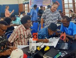 Empat Putra Fakfak Hidupkan Bahasa Iha Lewat Penerjemahan Alkitab