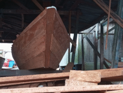 Potensi Kerajinan Perahu Kayu Mesin (Ketek)