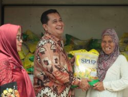 Bupati Banyuasin Launching Pasar Kaget Kecamatan Talang Kelapa