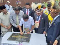 Pasar Rakyat Thumburuni Diresmikan, Menteri Bahlil Ungkap Kontribusi dan Angkat Kiprah Tiga Bupati Fakfak dalam Pembangunannya