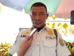 Lapak Liar di Pasar Thumburuni Berulang Dibangun: Ada Apa di Balik Penertiban Satpol PP Fakfak?