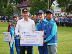 Muchendi Guyur Bonus Rp 1,1 Miliar Atlet Berprestasi Porprov 2025